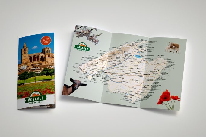 Triptico para Voyager Tour